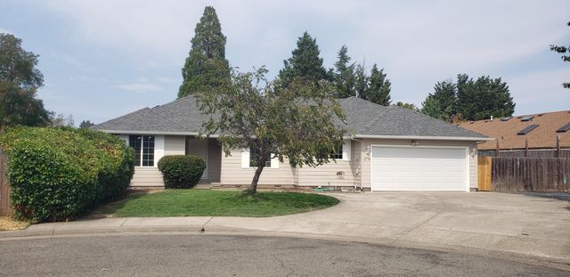 2774 Tyee Court, Grants Pass, OR 97527