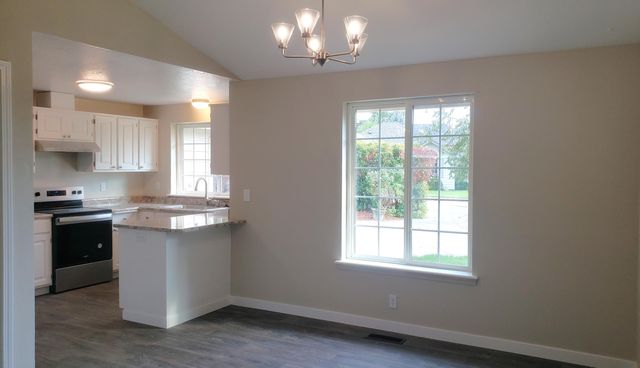 2774 Tyee Court, Grants Pass, OR 97527