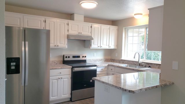 2774 Tyee Court, Grants Pass, OR 97527
