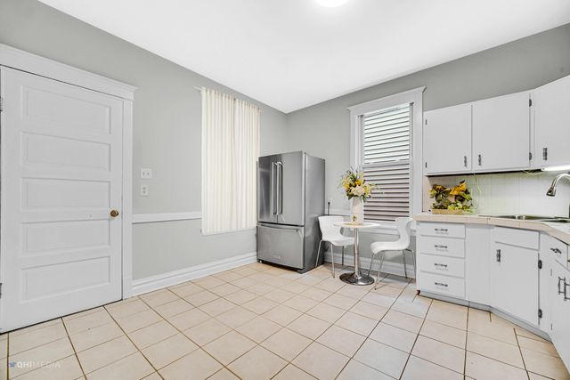 1237 Clinton Avenue, Berwyn, IL 60402