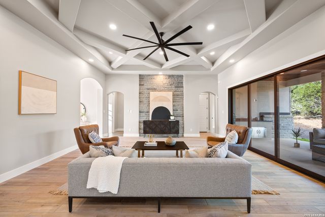1758 Paradise, Canyon Lake, TX 78133