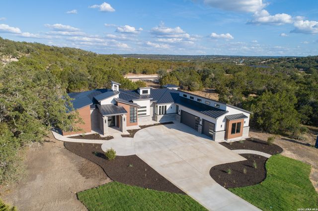 1758 Paradise, Canyon Lake, TX 78133