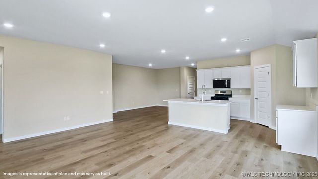 10101 E 134th Place S, Bixby, OK 74008