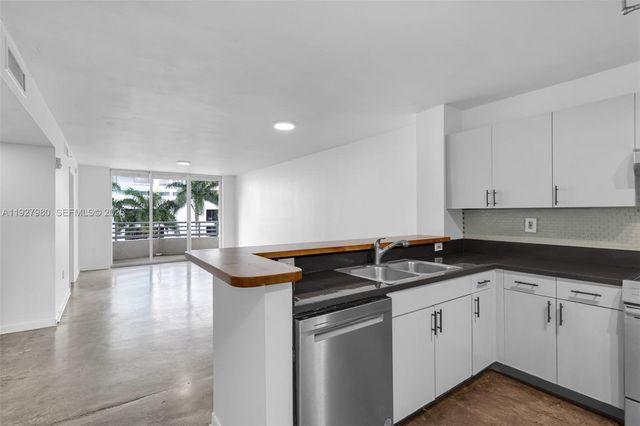 1401 Bay Rd 405, Miami Beach, FL 33139