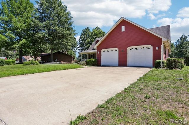 2 Bradford Place, Bethalto, IL 62010