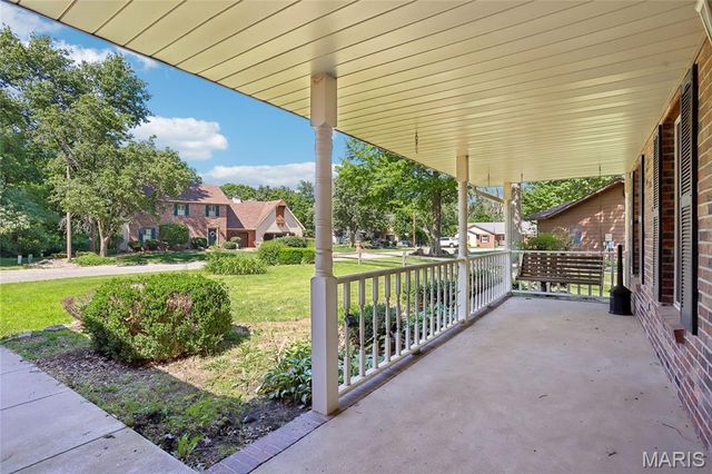 2 Bradford Place, Bethalto, IL 62010