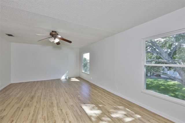 14805 LAKE FOREST DRIVE, Lutz, FL 33559