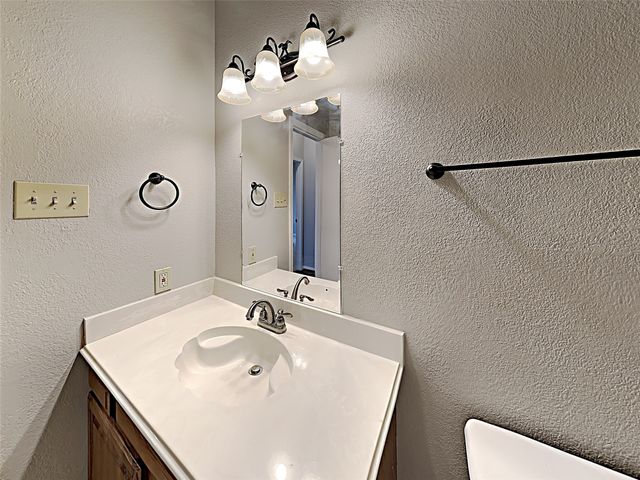 7764 Creekview Drive, Frisco, TX 75034