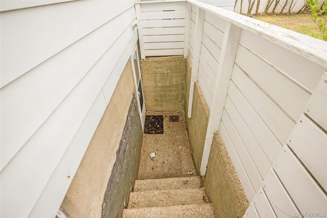 204 Franklin Avenue, Malverne, NY 11565