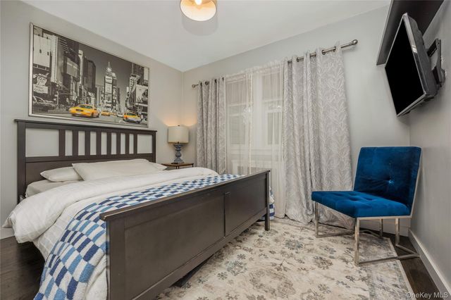 204 Franklin Avenue, Malverne, NY 11565