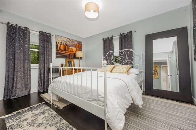 204 Franklin Avenue, Malverne, NY 11565