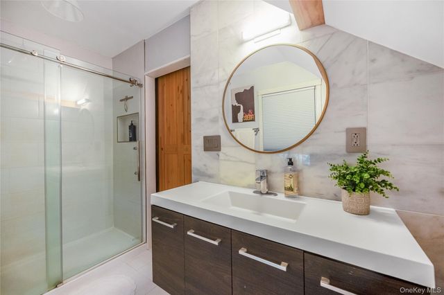 204 Franklin Avenue, Malverne, NY 11565