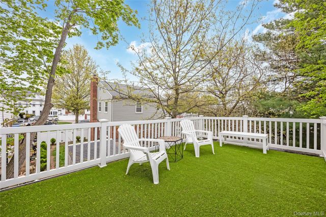 204 Franklin Avenue, Malverne, NY 11565