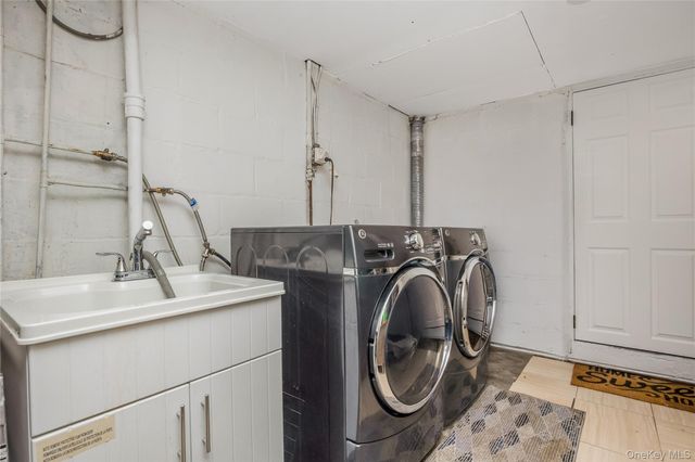 204 Franklin Avenue, Malverne, NY 11565