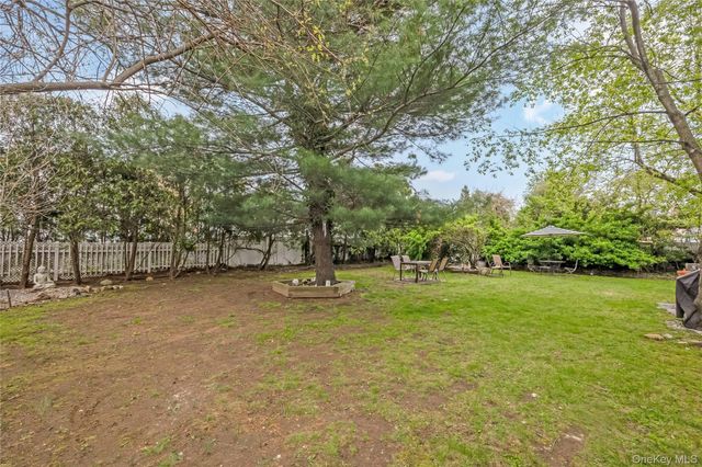 204 Franklin Avenue, Malverne, NY 11565