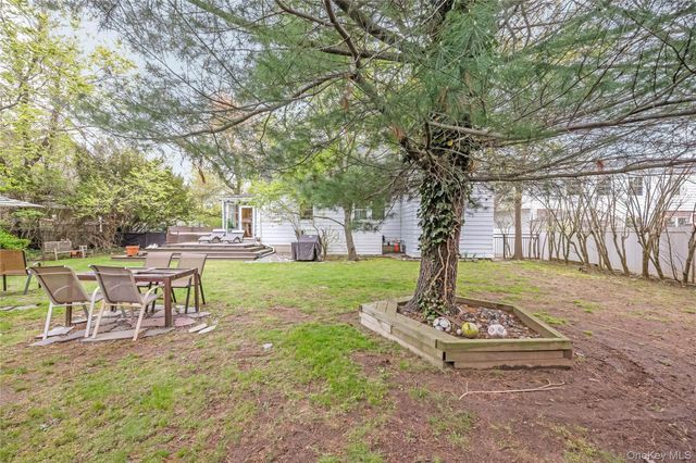 204 Franklin Avenue, Malverne, NY 11565