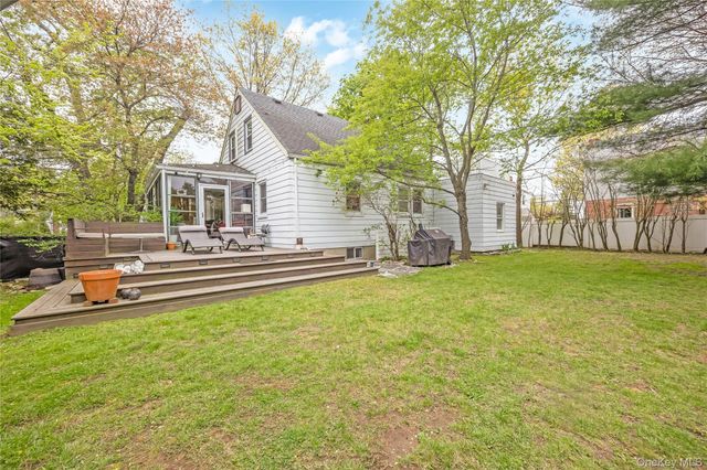 204 Franklin Avenue, Malverne, NY 11565