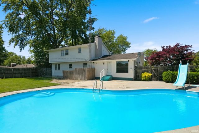 1225 Stogdill Road, Bluffton, IN 46714