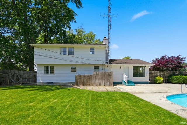 1225 Stogdill Road, Bluffton, IN 46714