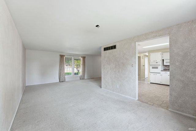 1225 Stogdill Road, Bluffton, IN 46714