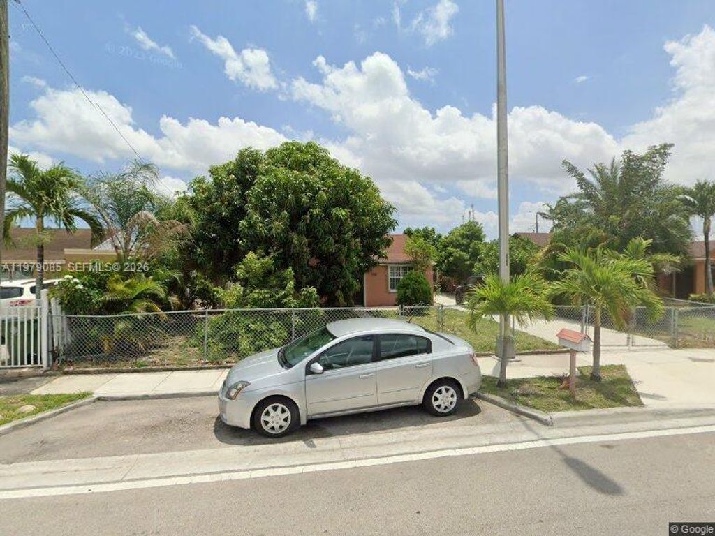 740 NE 4th Pl, Hialeah, FL 33010