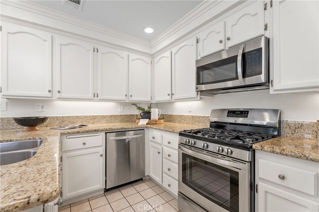 Image 12 of property listing at 13367 Calle Antequera, Tustin, CA 92782