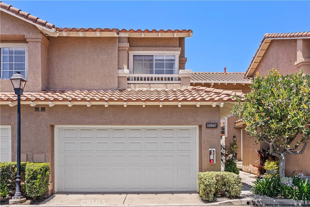 Image 2 of property listing at 13367 Calle Antequera, Tustin, CA 92782