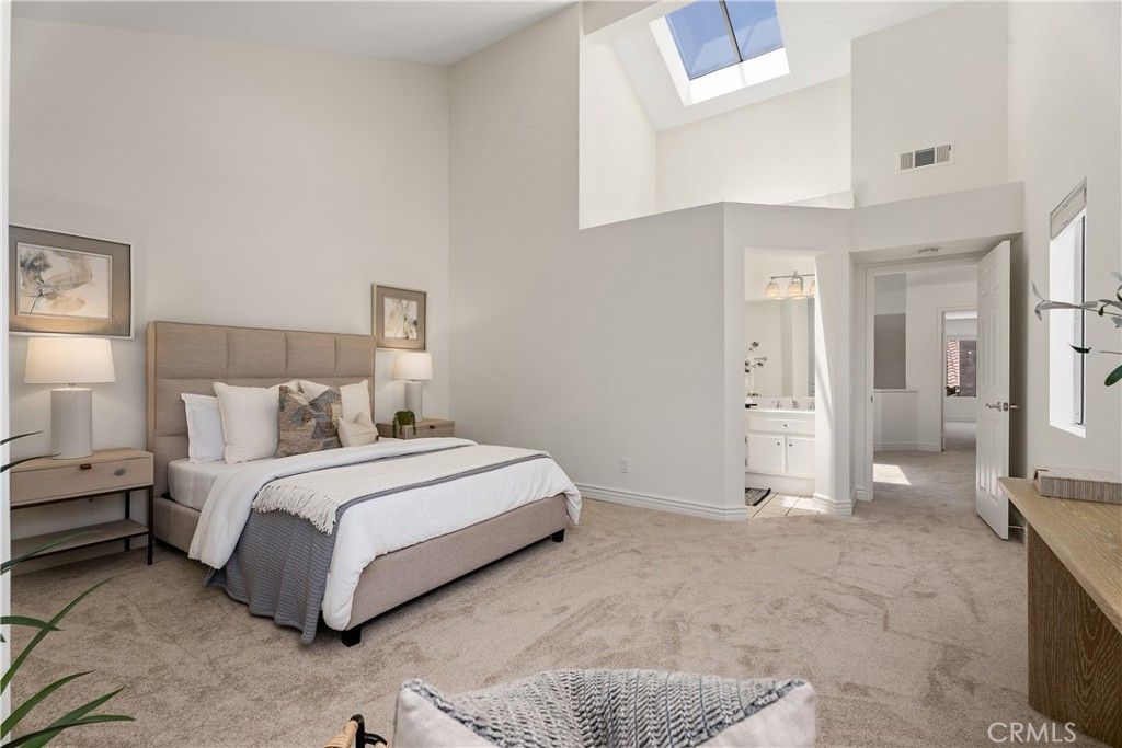 Image 21 of property listing at 13367 Calle Antequera, Tustin, CA 92782