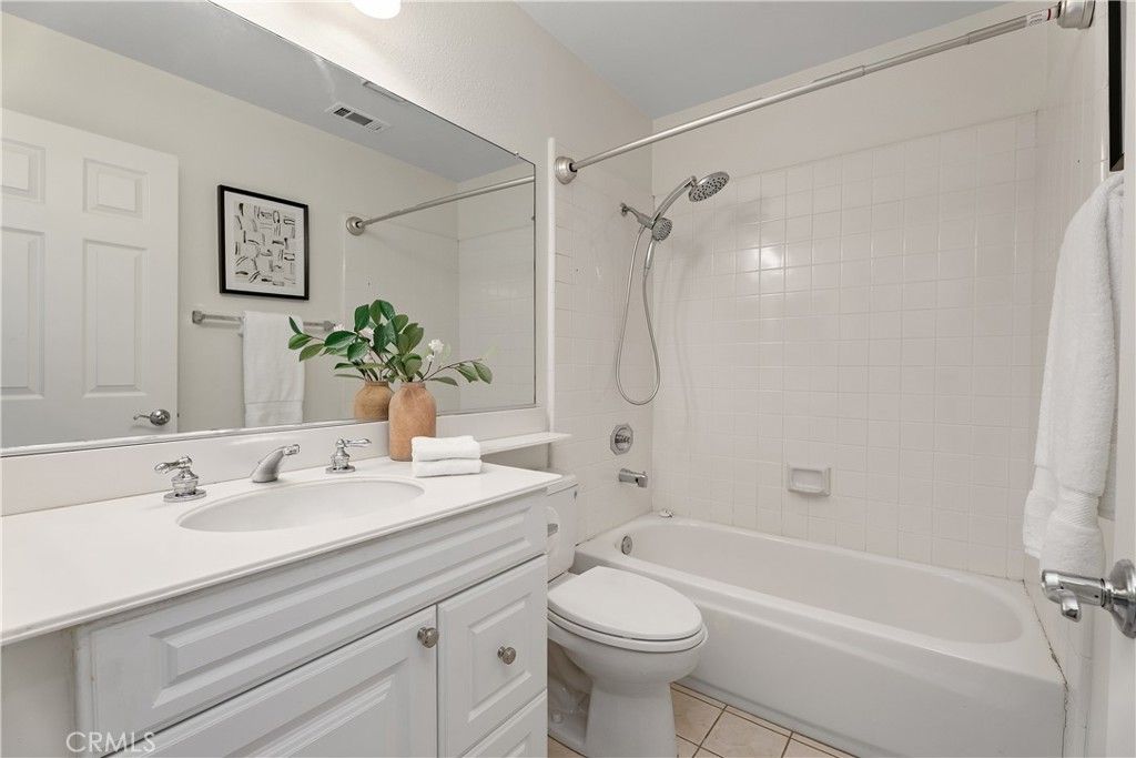 Image 27 of property listing at 13367 Calle Antequera, Tustin, CA 92782