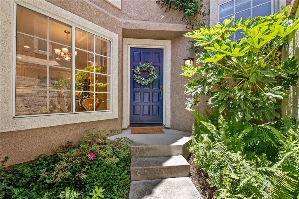 Image 4 of property listing at 13367 Calle Antequera, Tustin, CA 92782