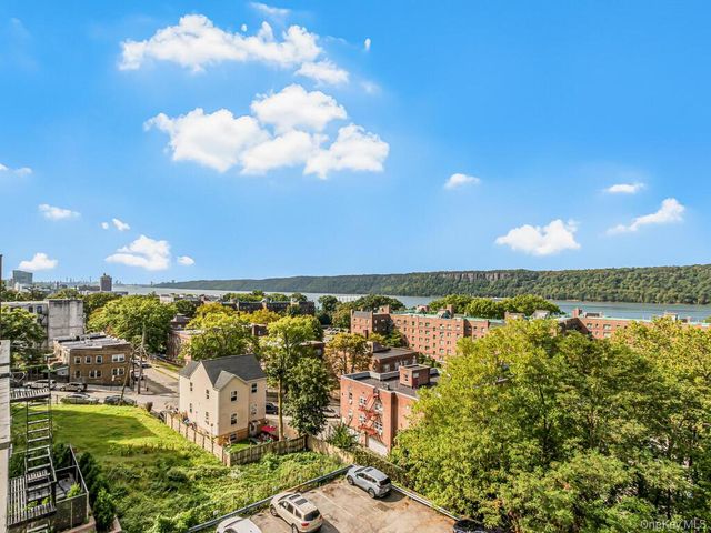 409 Warburton Avenue 5A, Yonkers, NY 10701