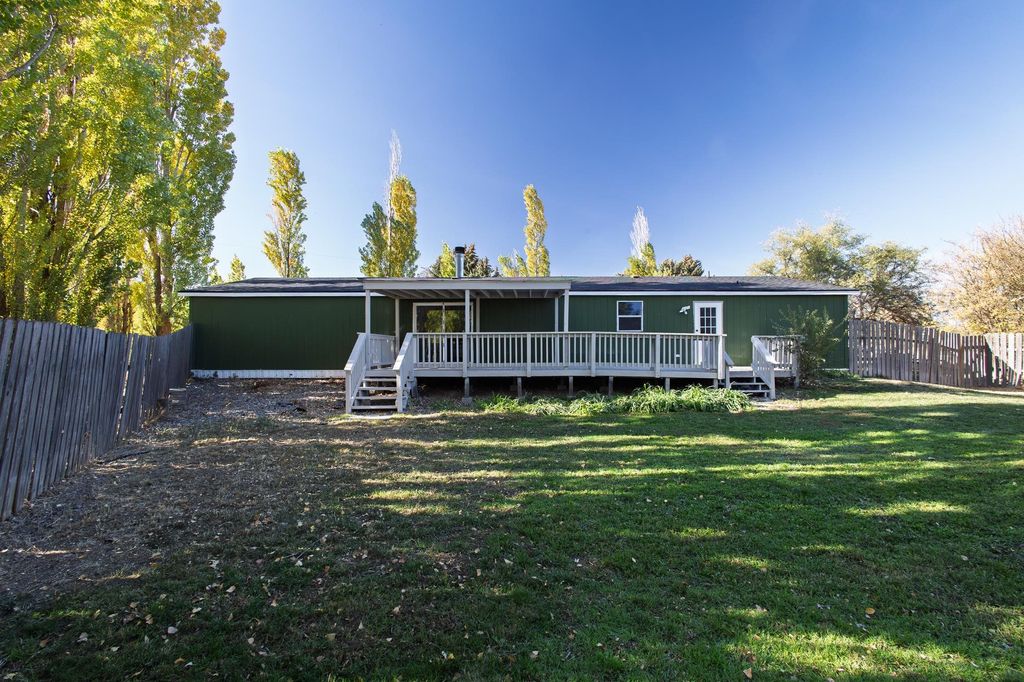 1813 S Lyons Rd, Airway Heights, WA 99001 photo 2