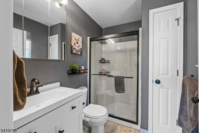 67 Brookside Ln, Mount Arlington Boro, NJ 07856