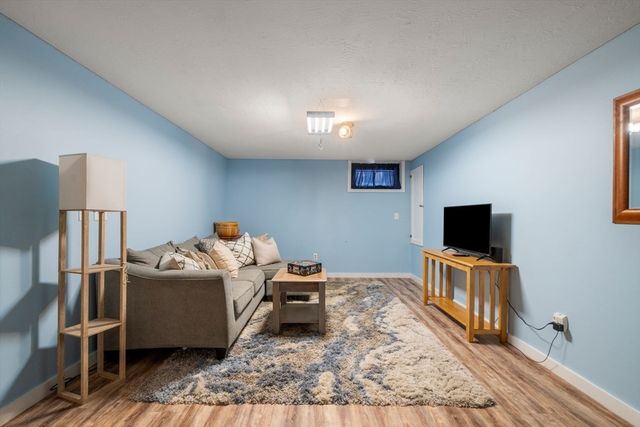 103 Cranberry Dr, Halifax, MA 02338