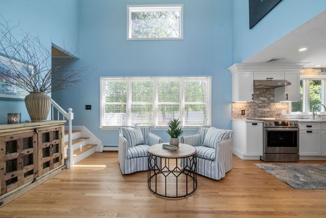 103 Cranberry Dr, Halifax, MA 02338