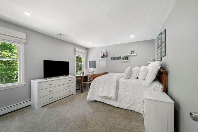 103 Cranberry Dr, Halifax, MA 02338