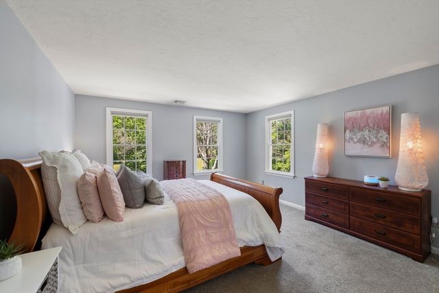 103 Cranberry Dr, Halifax, MA 02338