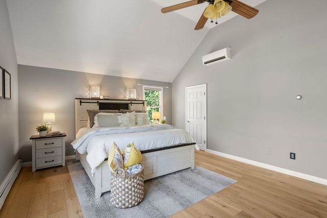 103 Cranberry Dr, Halifax, MA 02338