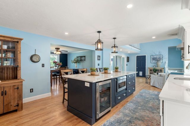 103 Cranberry Dr, Halifax, MA 02338