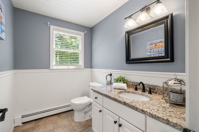 103 Cranberry Dr, Halifax, MA 02338