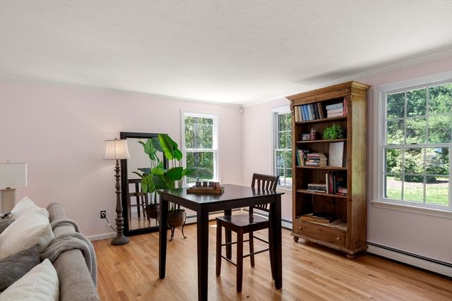 103 Cranberry Dr, Halifax, MA 02338