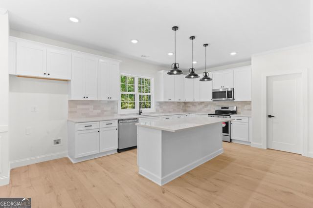 502 Martin Mill Road, Moreland, GA 30259