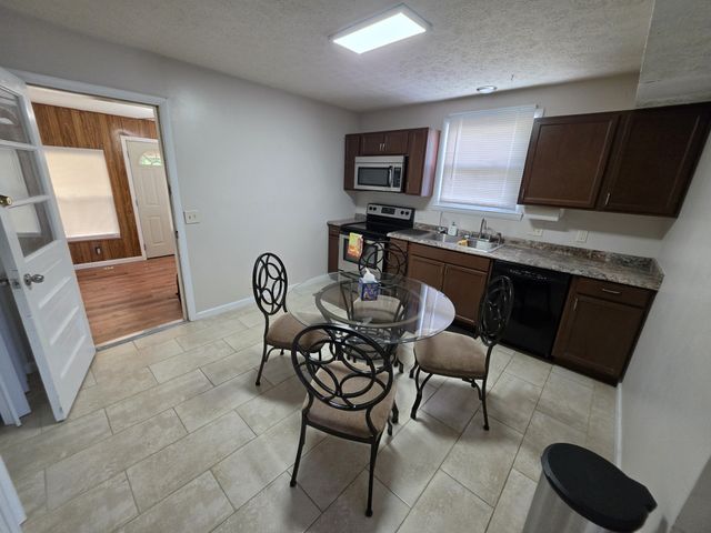 612 Ashmont Ct, Nashville, TN 37211