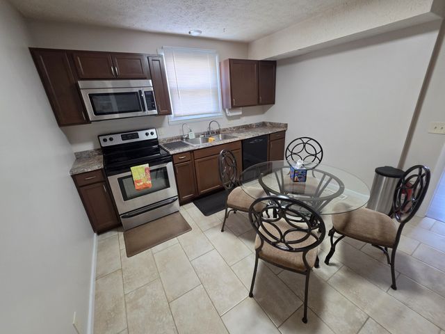 612 Ashmont Ct, Nashville, TN 37211