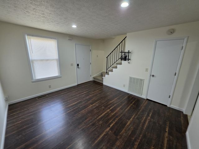 612 Ashmont Ct, Nashville, TN 37211