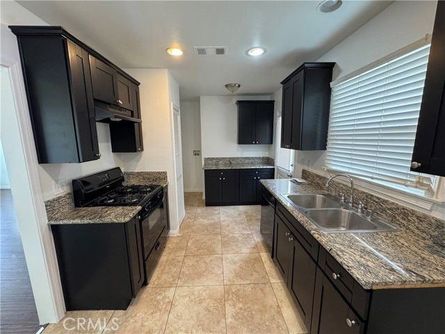 863 N Workman Street, San Fernando, CA 91340