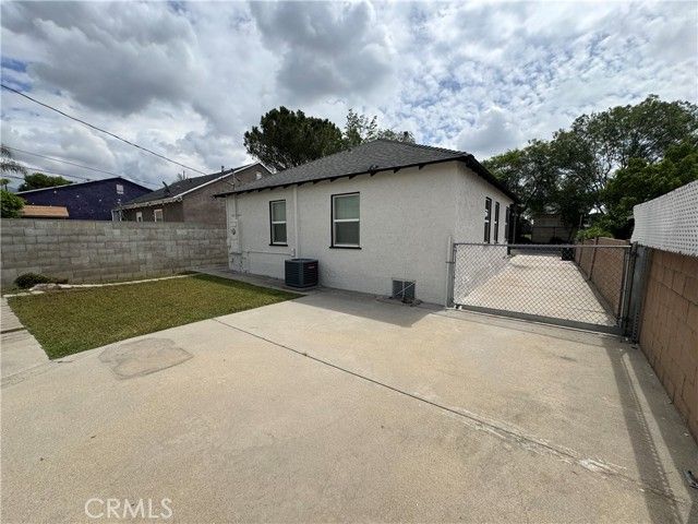 863 N Workman Street, San Fernando, CA 91340