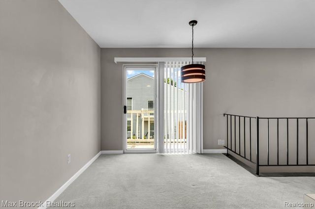 273 Inlet Court, Walled Lake, MI 48390