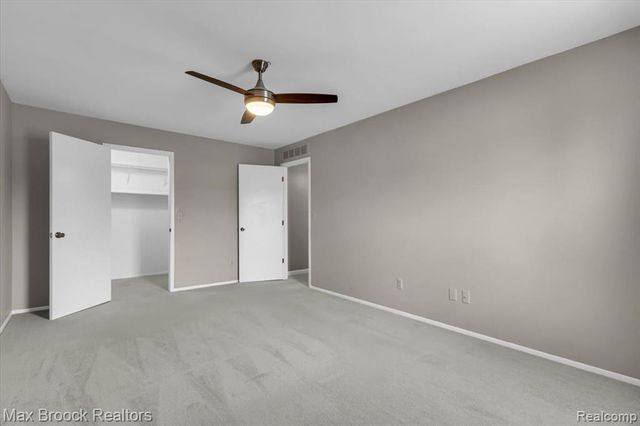 273 Inlet Court, Walled Lake, MI 48390