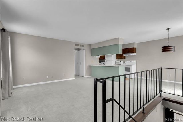 273 Inlet Court, Walled Lake, MI 48390